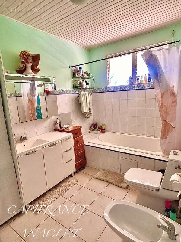 Maison à RIVIERE-PILOTE