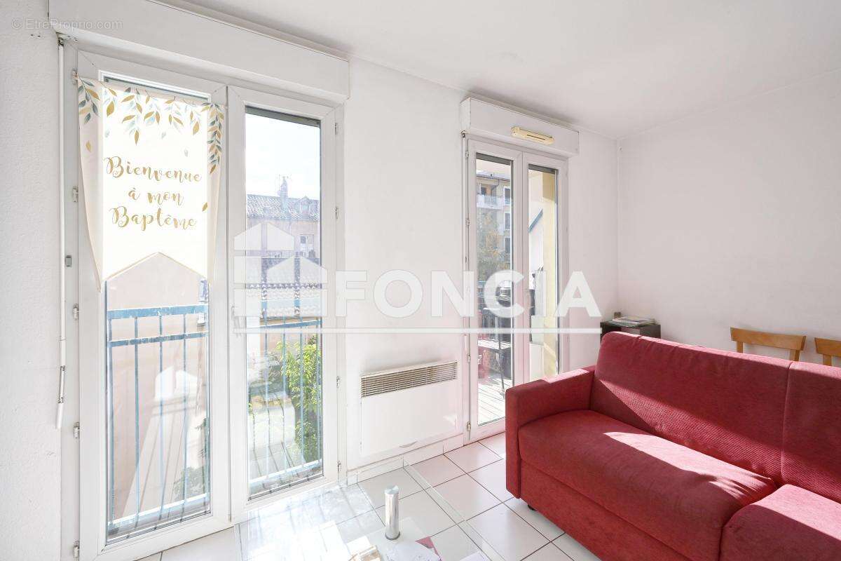 Vente - Appartement en résidence services - 2 pièces - 32 m² - - photo 3