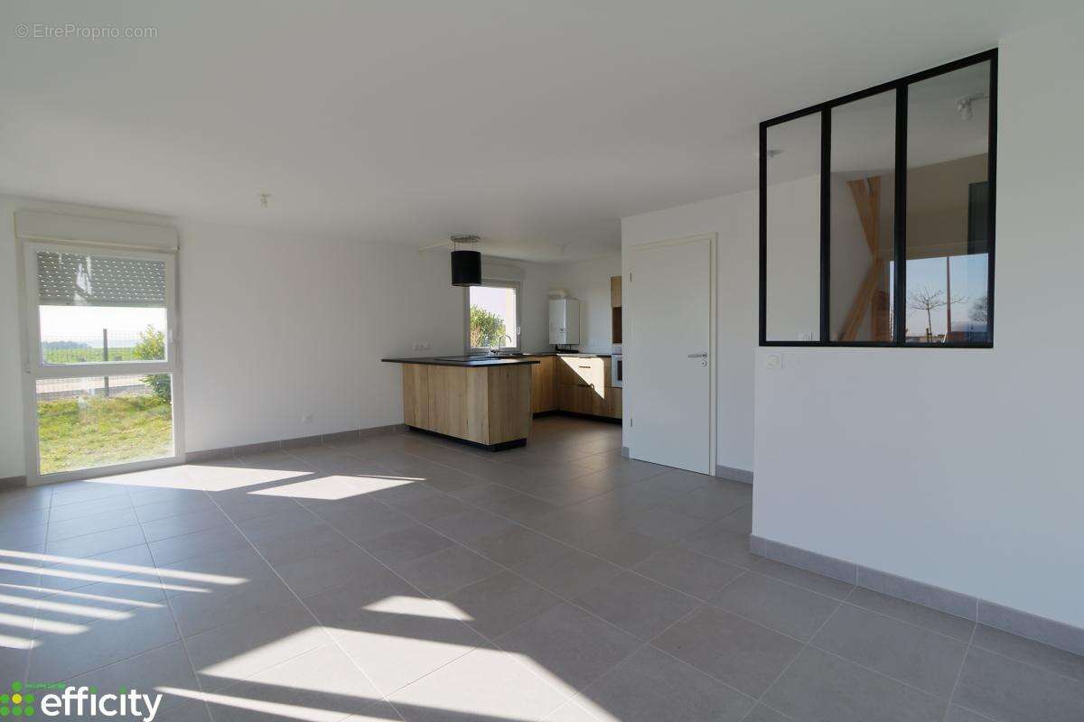 Appartement à HAUTEVILLE-LES-DIJON