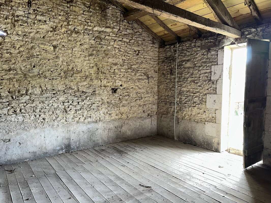 Maison 80 m² à Payroux  - photo 7