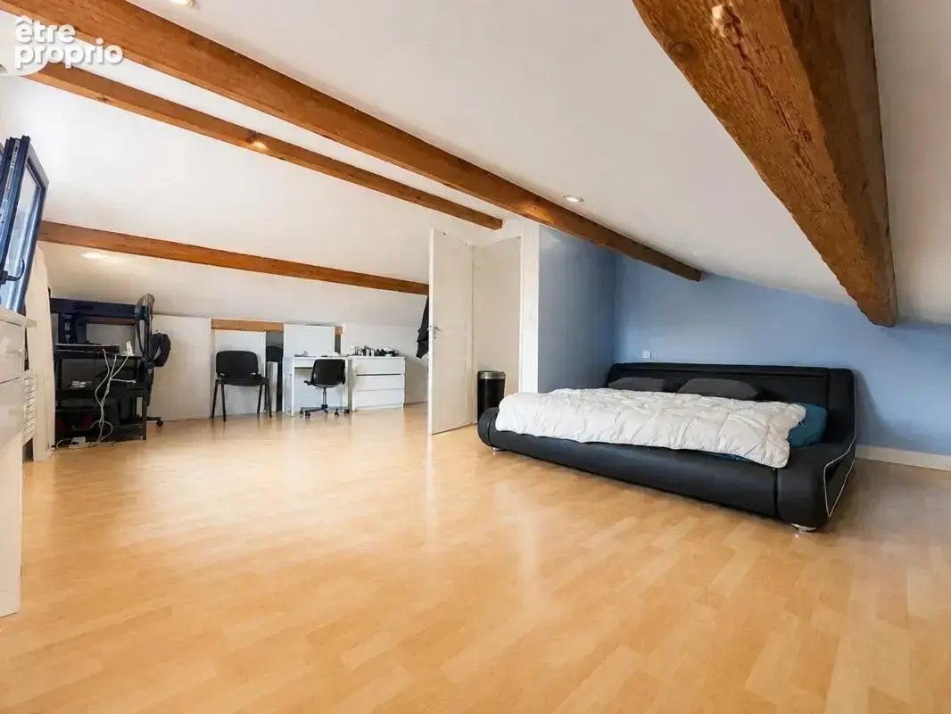 Maison de 9 pièces de 188 m² à Feyzin - photo 5