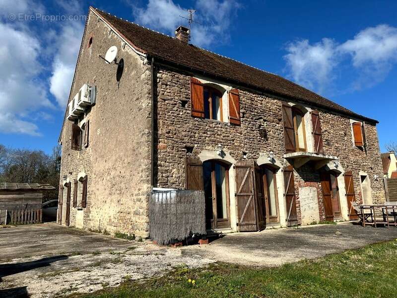 Maison à SEMUR-EN-AUXOIS