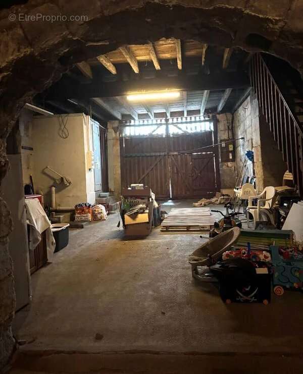 Maison à SAINT-ETIENNE-DE-CHIGNY