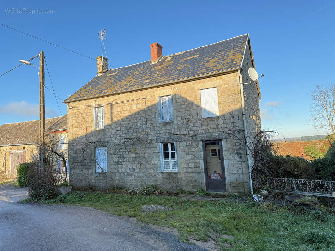 Maison à BUSSIERES