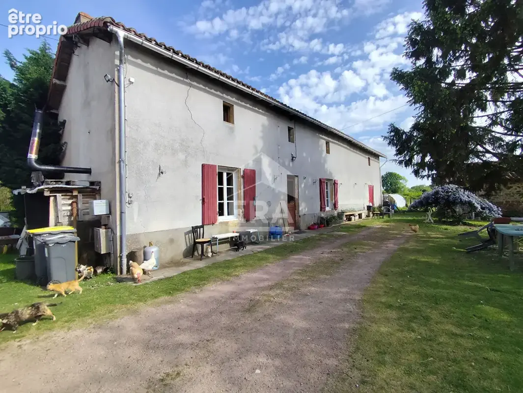 Maison à AVAILLES-LIMOUZINE