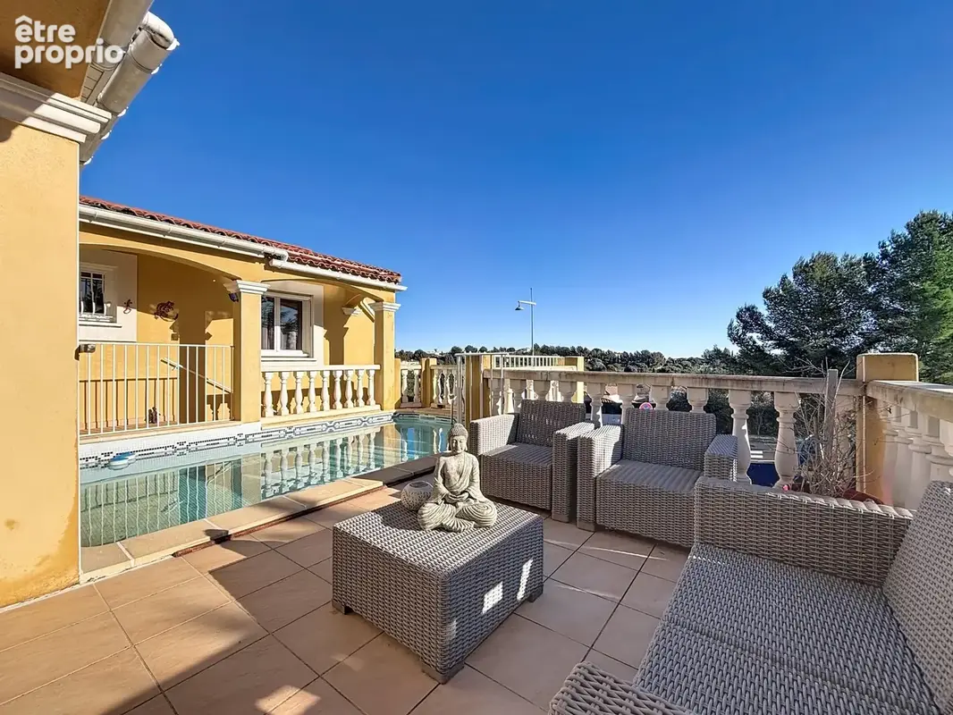 Maison à vendre 7 pièces 166 m2 JUVIGNAC (34) FONTCAUDE - Terrasse / Piscine - Double garage + Sous sol 121 m2 - Terrain clos - photo 3