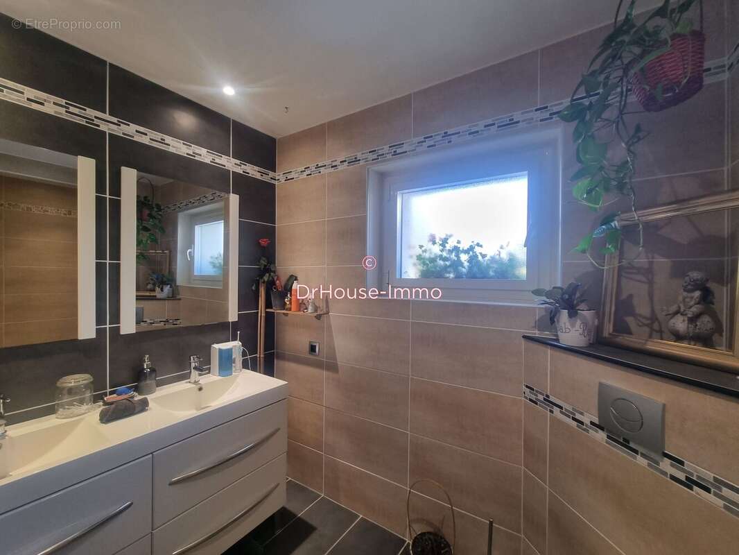 Maison à CORQUILLEROY