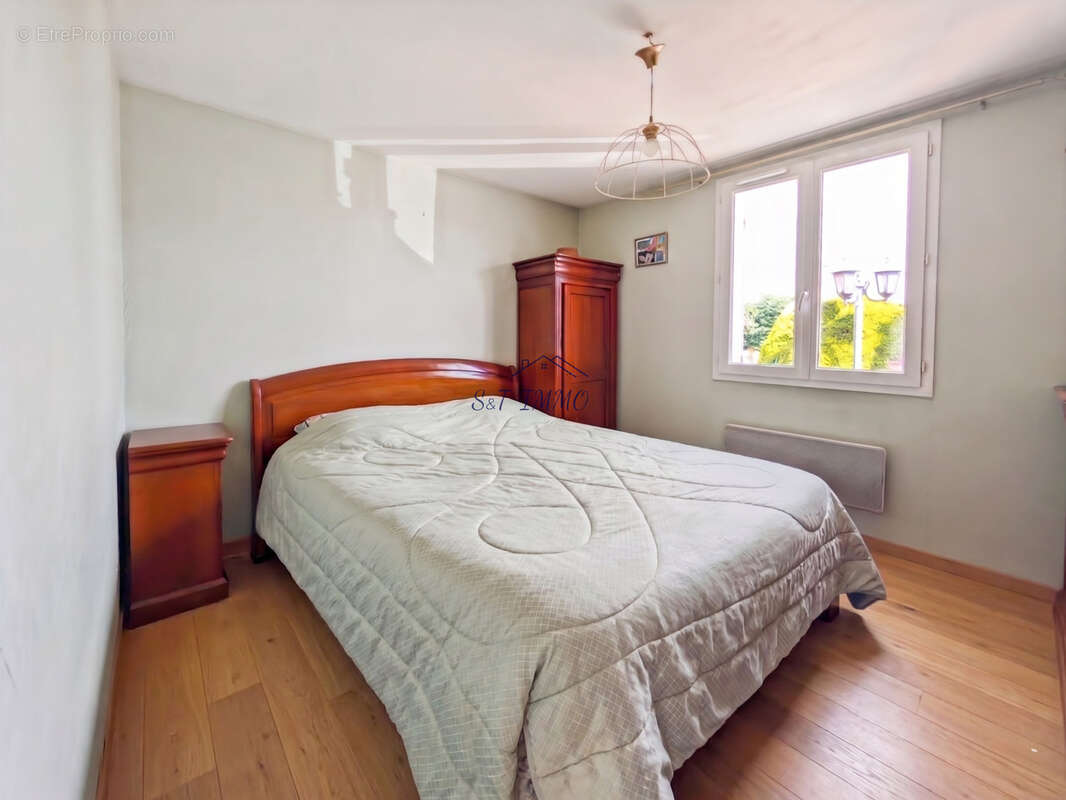 Maison à MAROLLES-EN-HUREPOIX