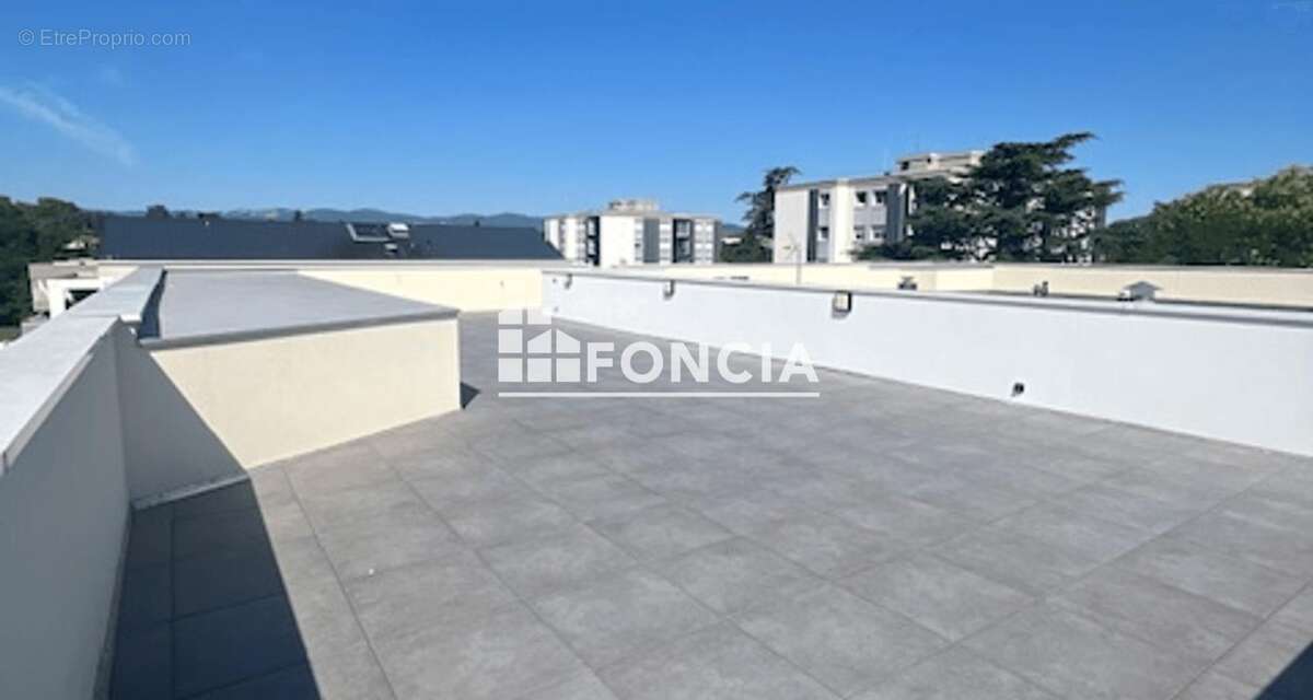 Francheville - rooftop t5 neuf de 118 m² avec terrasse exceptionnelle de 104 m² et terrasse rooftop de 90 m² - photo 12