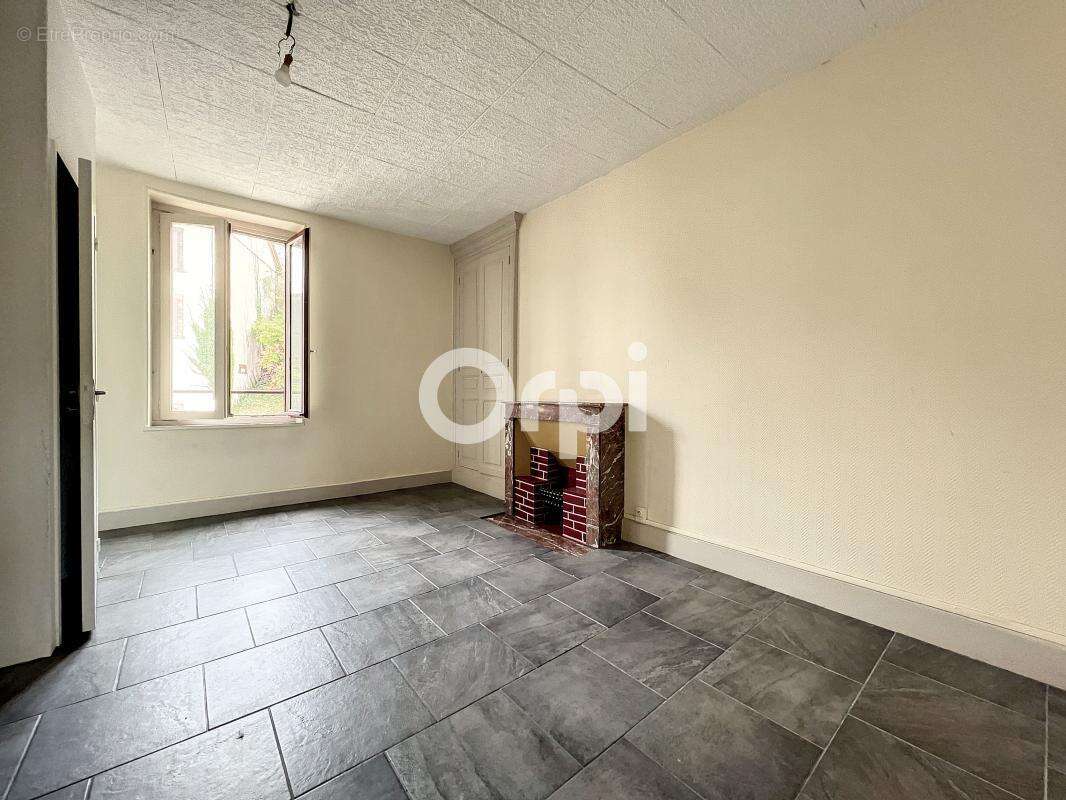 Appartement à SAINT-ELOY-LES-MINES