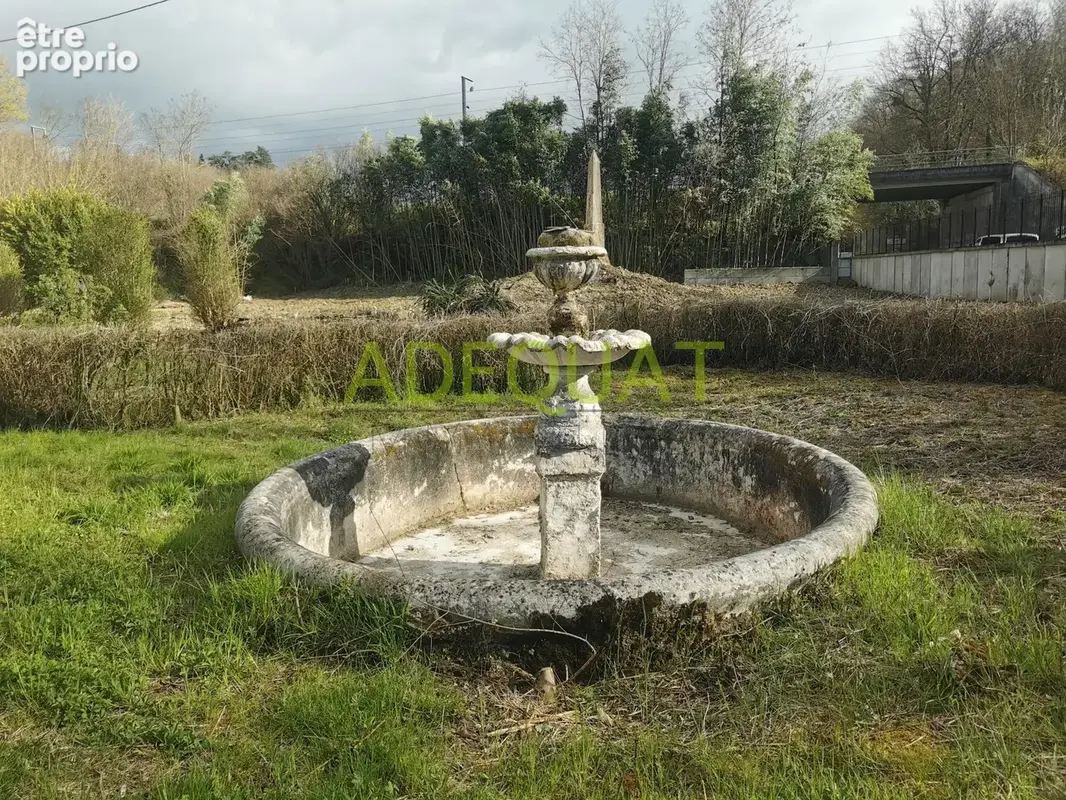 Appartement type plateau a amenager sous combles 133 m2 avec jardin 170m2 - photo 2