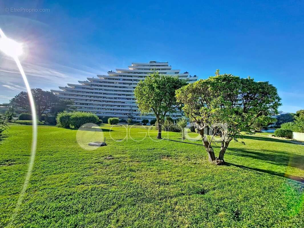 Appartement à VILLENEUVE-LOUBET