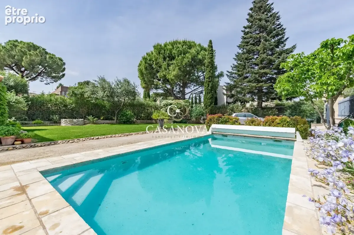 Proche PEZENAS, pièces à vivre 80 m², 6 chambres, beau terrain avec piscine, garage, dependances - photo 2