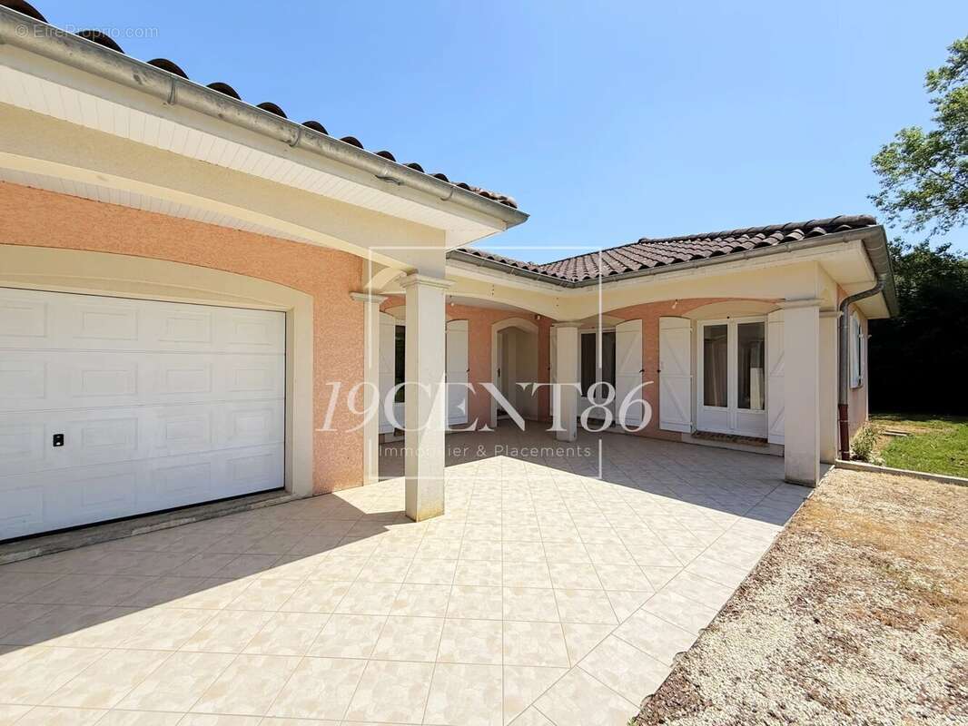 Maison 105 m² à Monsteroux-Milieu  - photo 2