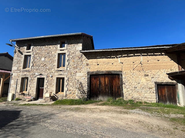 Maison à VERTOLAYE