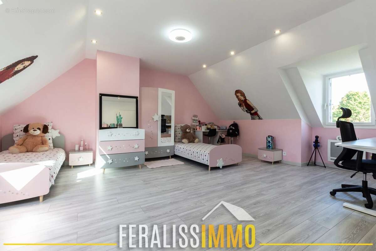 Maison à VAUX-SUR-SEINE