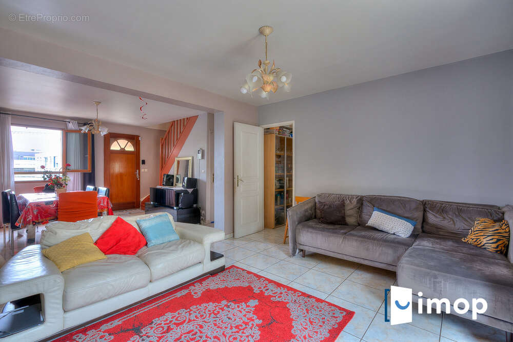 Maison à VIRY-CHATILLON