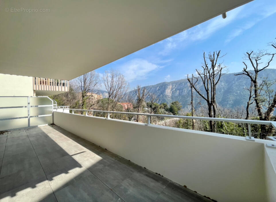 Appartement à GILETTE