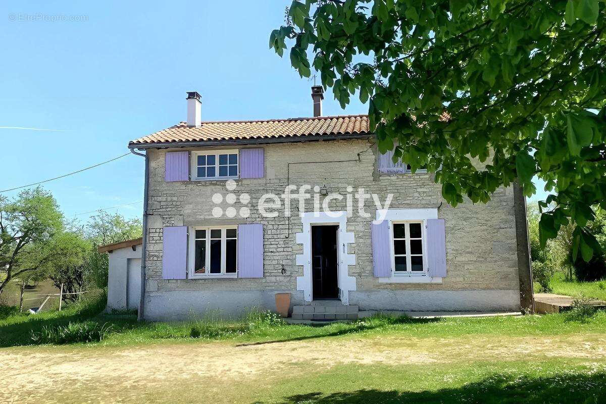 Maison à CELLETTES