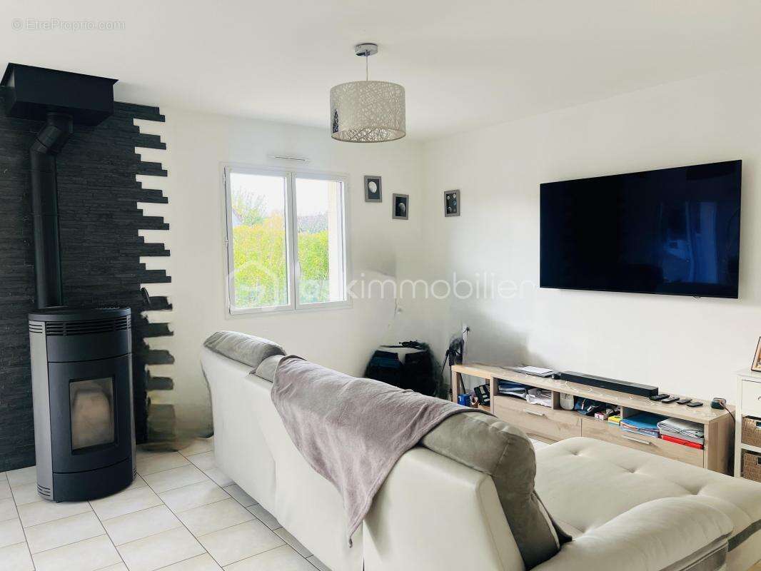 Maison à FERRIERES-HAUT-CLOCHER