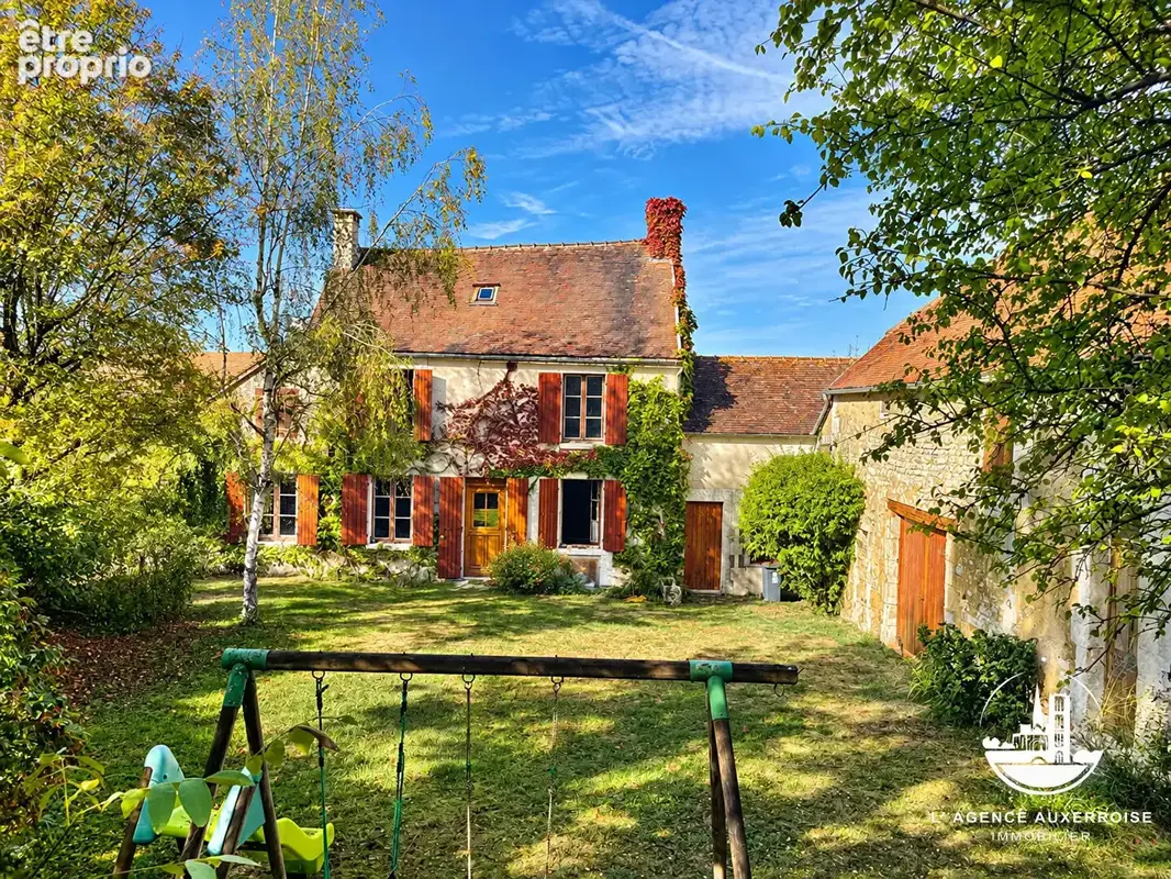 Ouanne  maison de caractère avec dépendances, au calme et vue sur la campagne - photo 6
