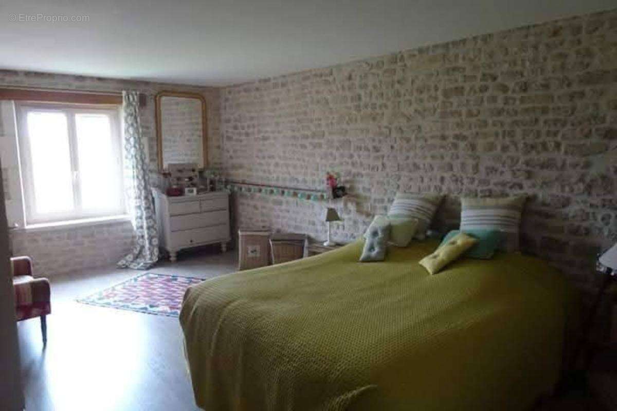 CHARENTE/AIGRE. Maison en pierre rénovée, 3 chambres(poss 4) avec jardin clos 1169 m² (gite ou chambres d'hôtes) - photo 15