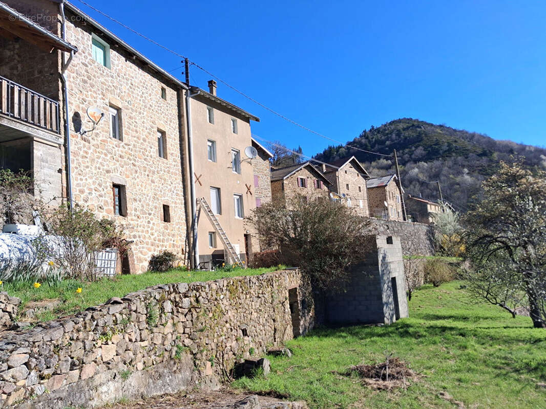 Maison à LE CHAMBON