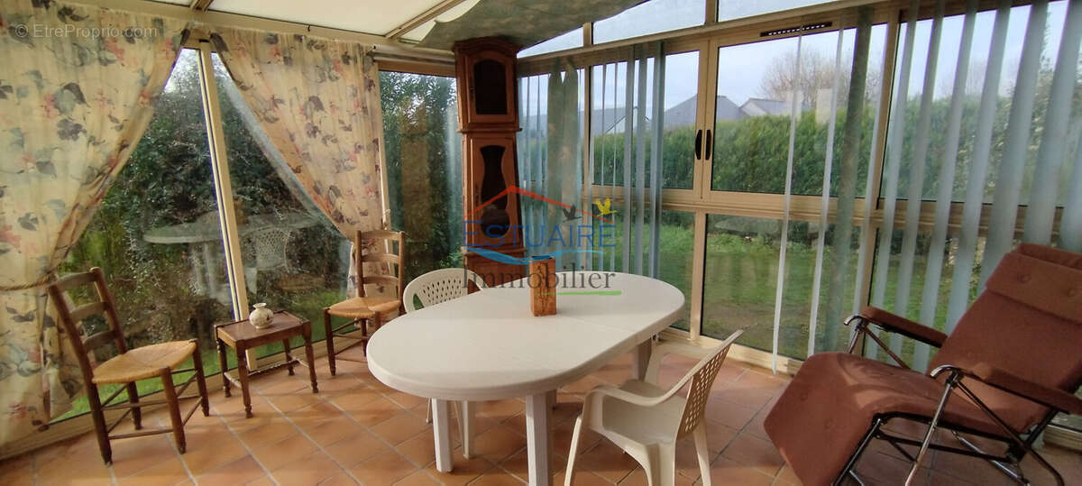 Maison à SAINT-ETIENNE-DE-MONTLUC