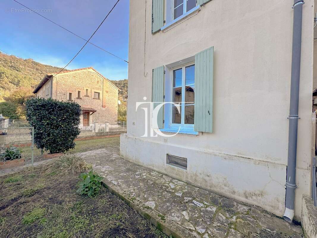 Maison à SAINT-JEAN-DE-VALERISCLE
