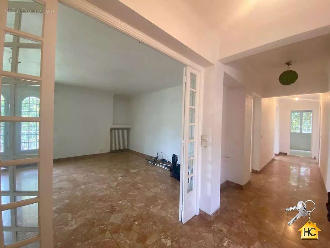 Mougins limite le Cannet Appartement-villa 3850€/m2 avec Jardin 250 m2 - photo 11