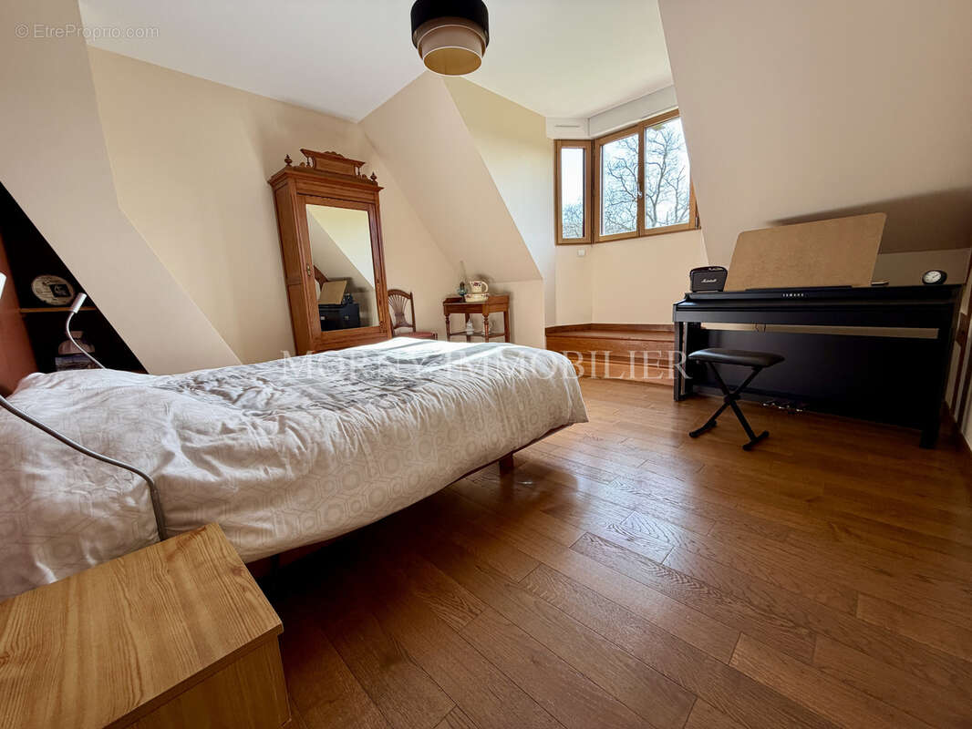 Maison à SAINTE-OPPORTUNE-LA-MARE