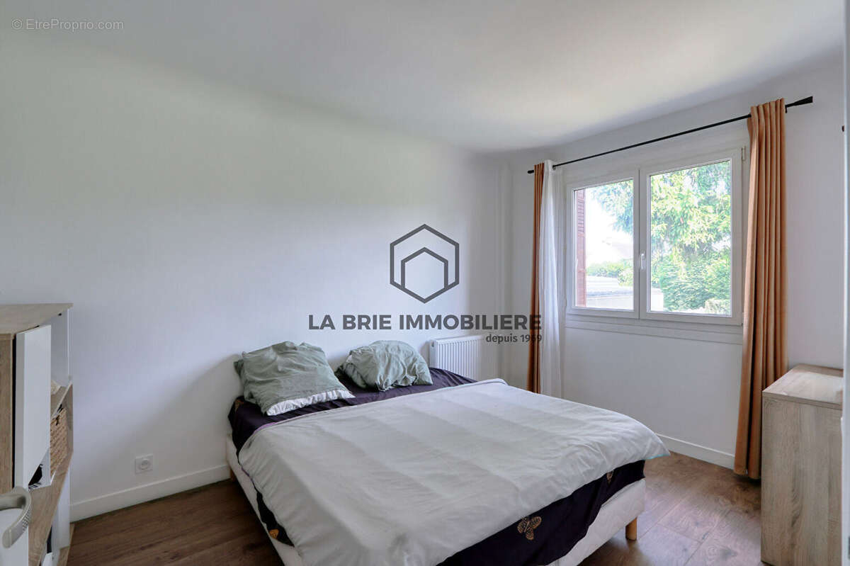 Maison à VILLECRESNES