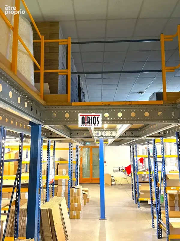 Commerce 670 m² à vendre à La Crau (83260) - photo 3