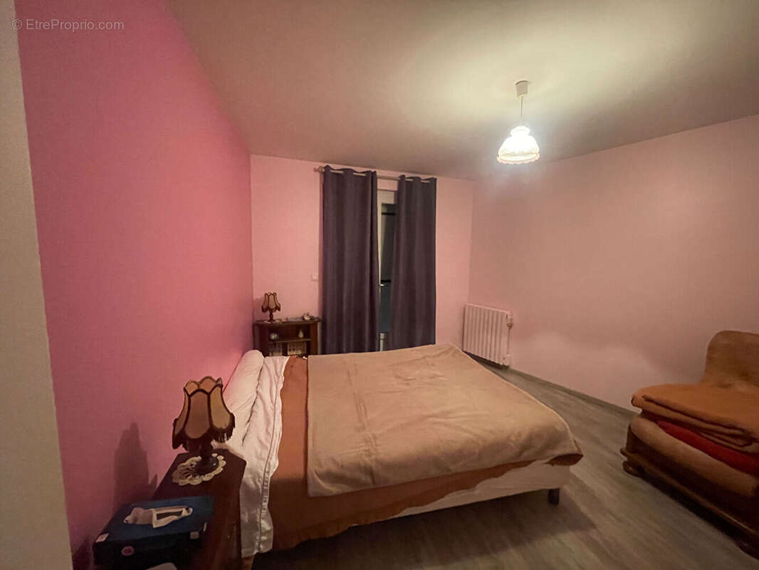 Maison à CANDES-SAINT-MARTIN