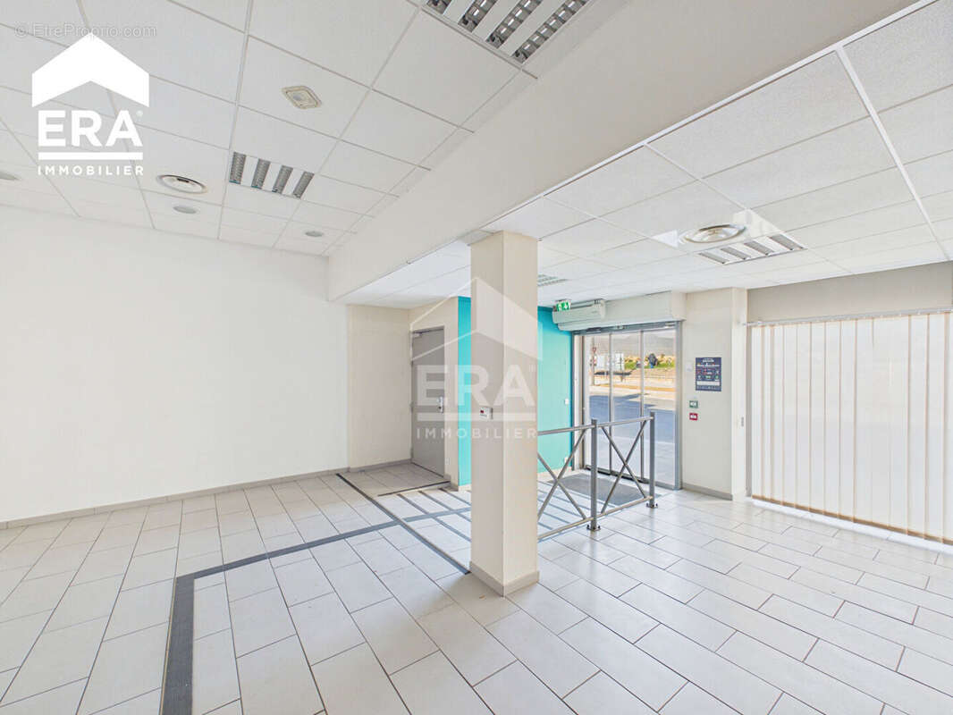 Local commercial 110m² à rodez - photo 4
