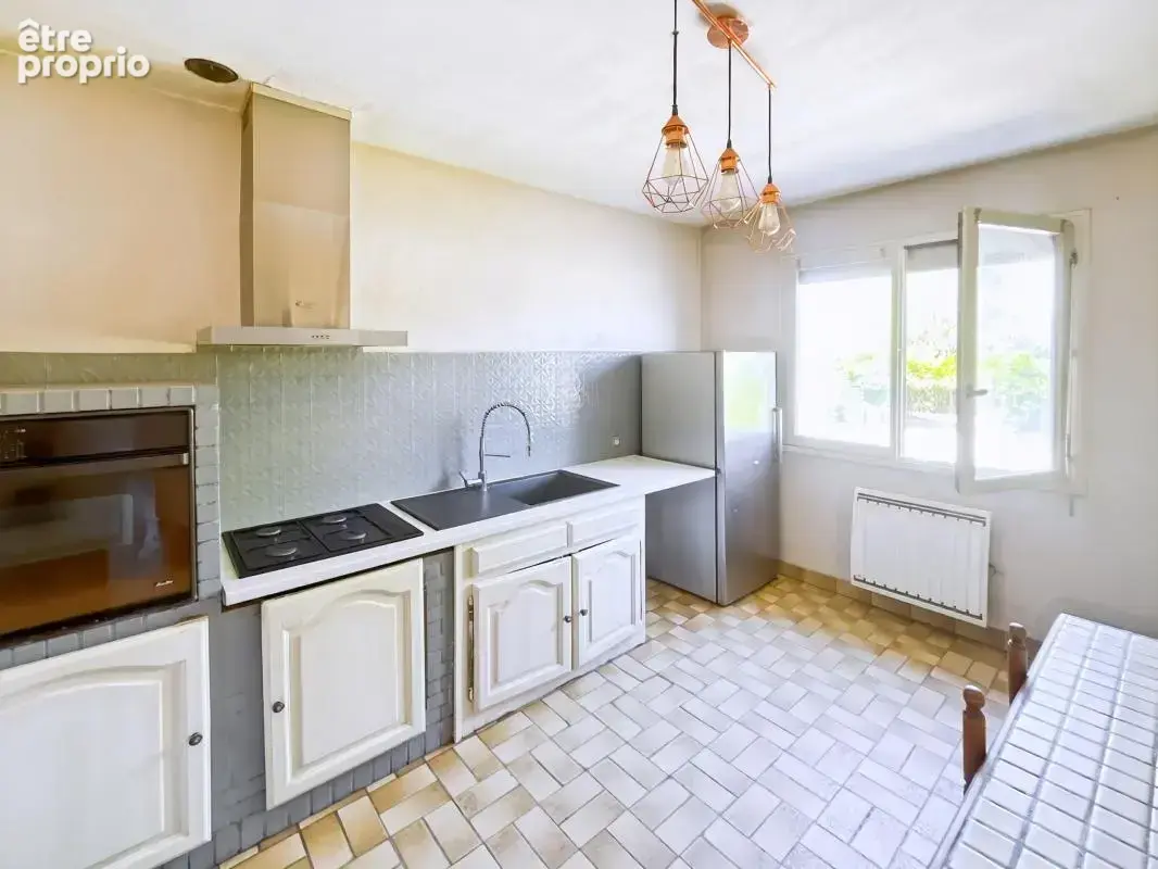  Maison à rénover avec sous-sol, véranda et combles aménageables  Beau potentiel, idéal projet familial ou investissement immobi - photo 2