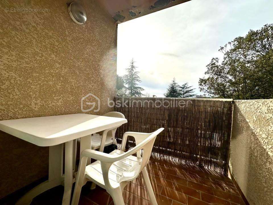 Appartement à GREOUX-LES-BAINS