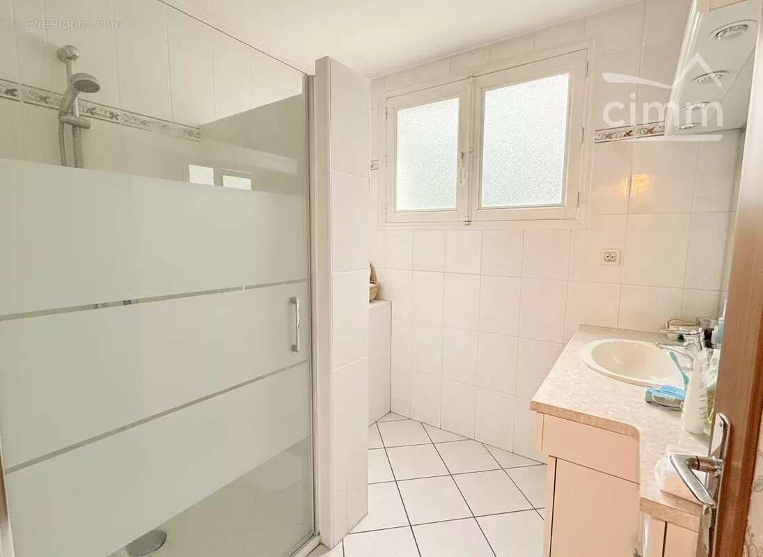 Maison à LA CHAUSSEE-SAINT-VICTOR