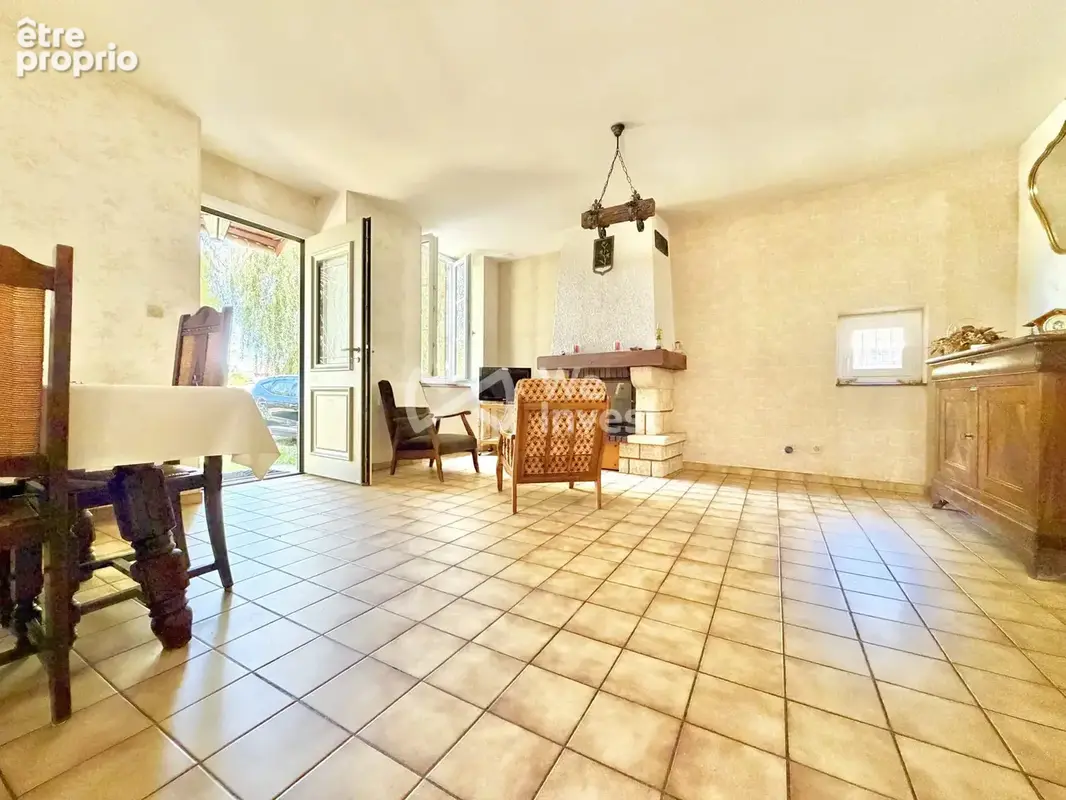 Maison 4 pièces 102 m² à vendre à Maringues (63350) - photo 7