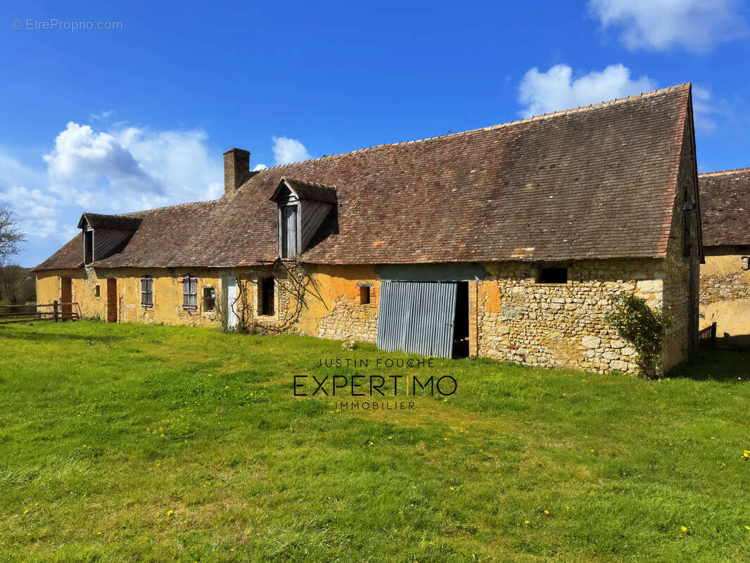 Grande longère 460 m2 à rénover sur 13 061 M2 avec vue panoramique - photo 4