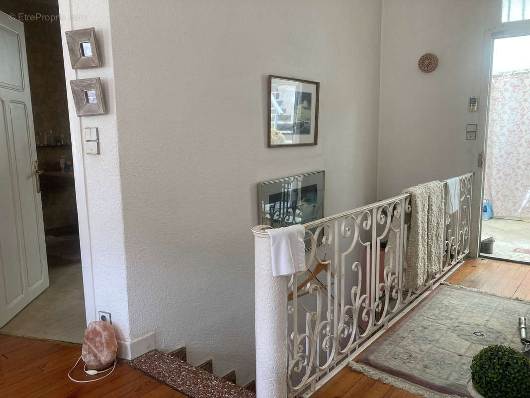 Axat, maison 3 chambres, grand séjour, terrasse, véranda, garage. - photo 19