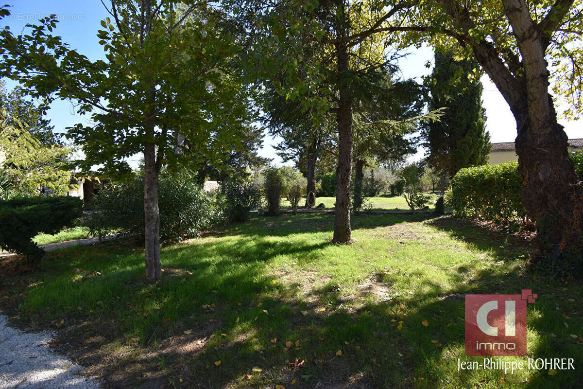 Maison à BESSE-SUR-ISSOLE