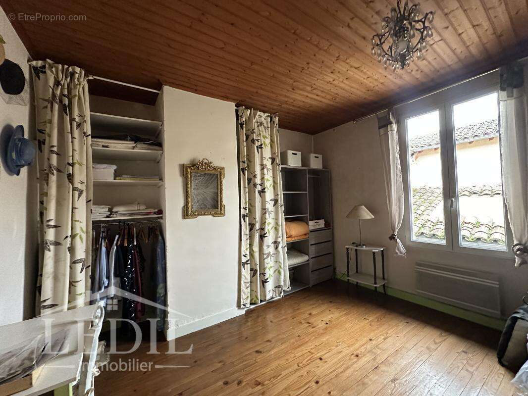 Maison à MAUVEZIN