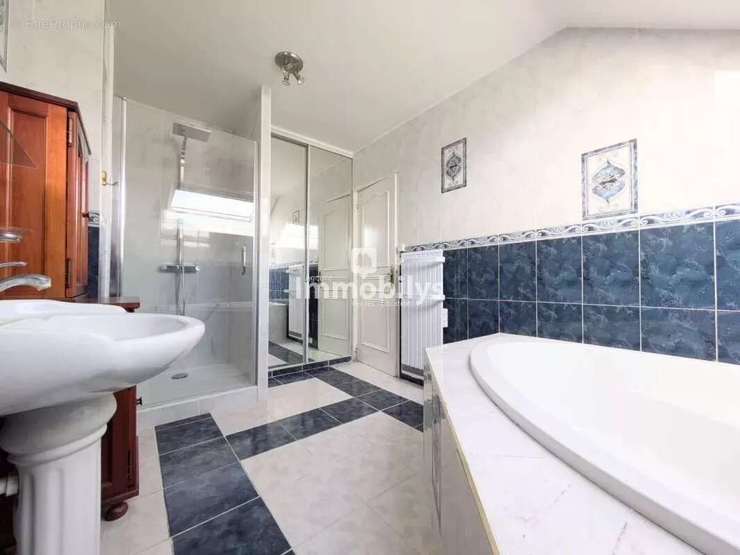 Maison à SIN-LE-NOBLE