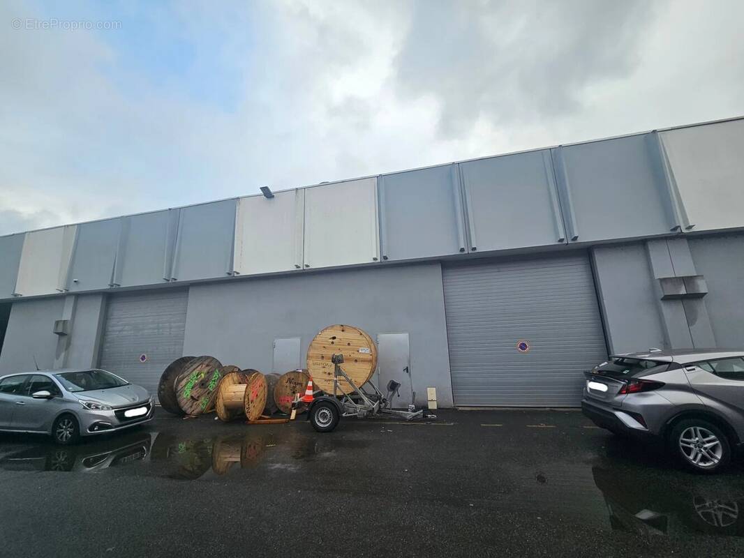 Commerce à COURCOURONNES