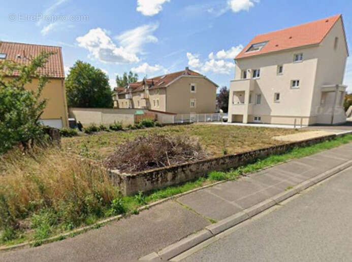 Terrain à HETTANGE-GRANDE