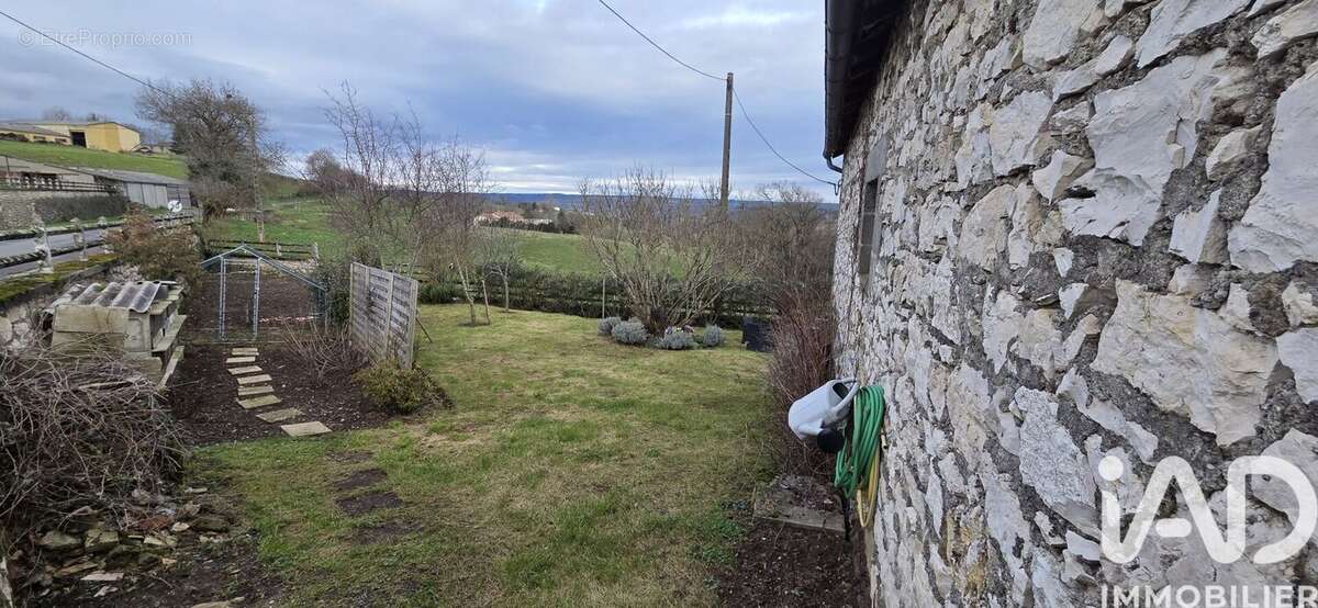 Maison 232 m² à Montredon  - photo 2