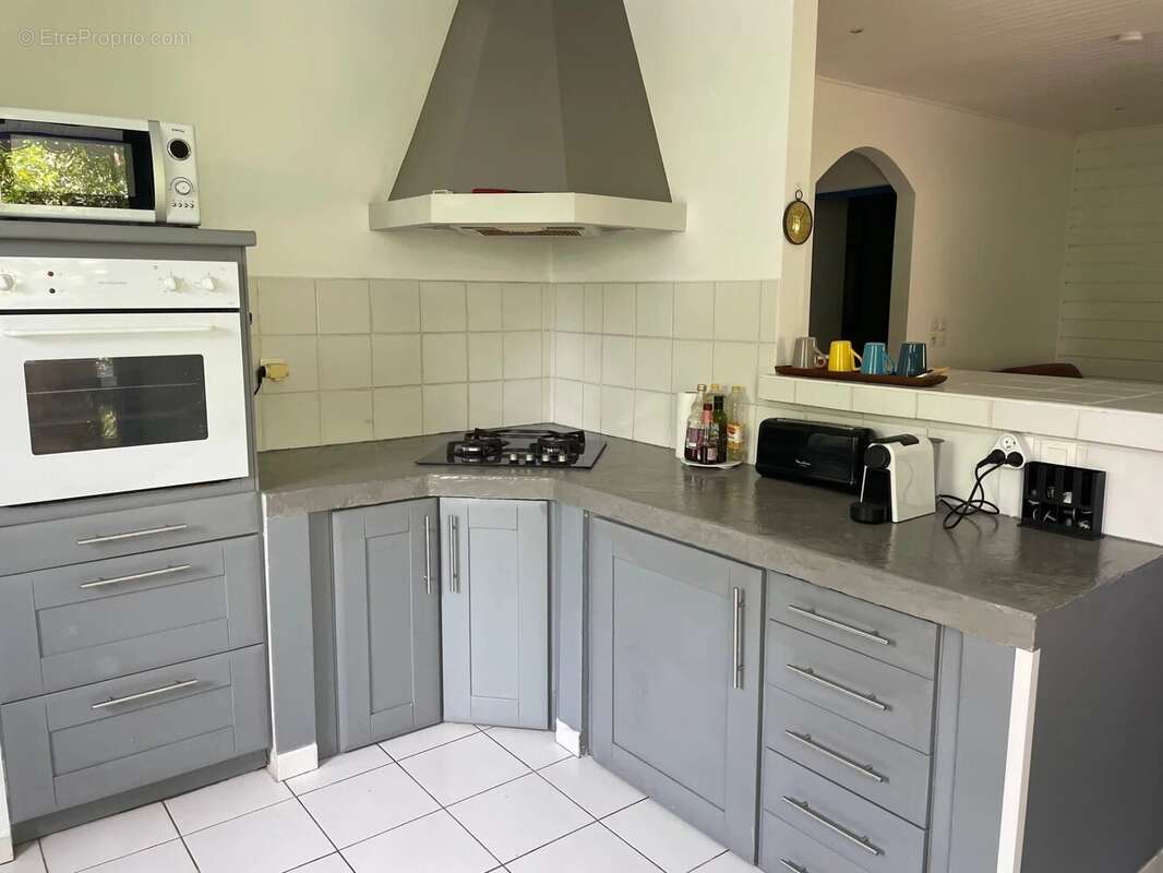 Maison à LES TROIS-ILETS