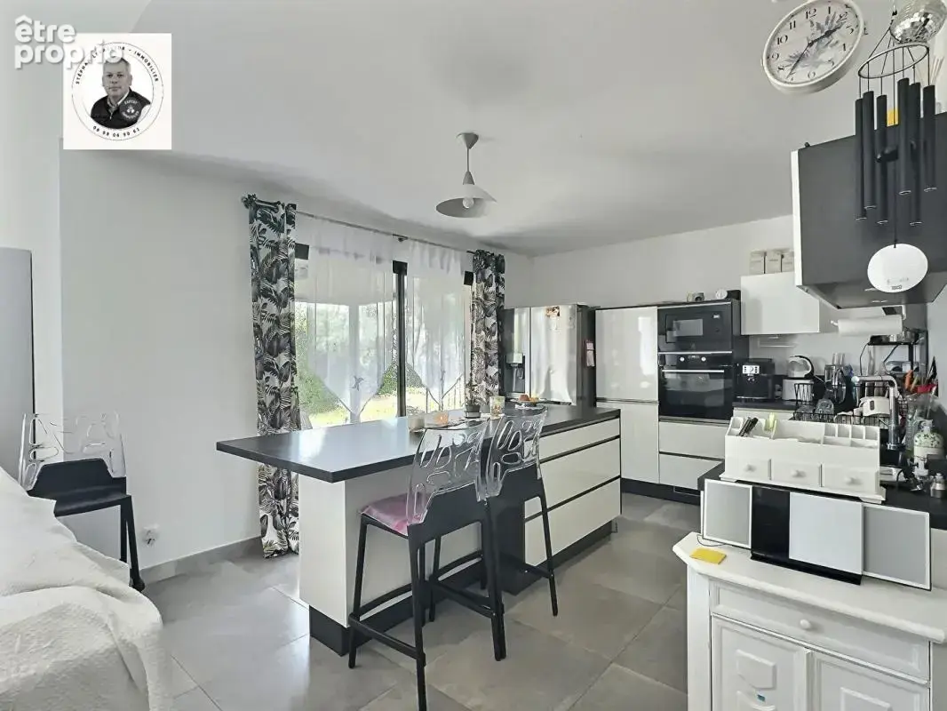 VILLA de Type 5 pièces - Piscine - photo 5