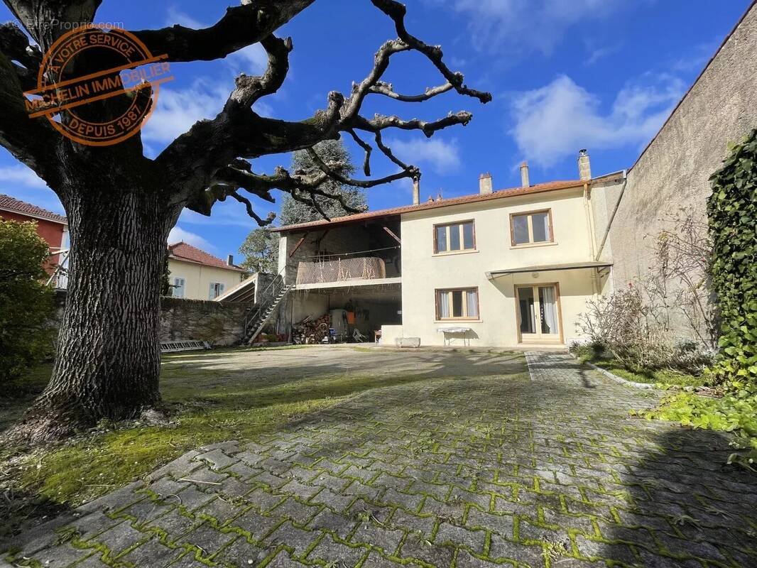 Maison à SAINT-SORLIN-EN-VALLOIRE